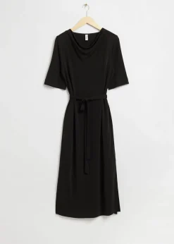 Belted Waterfall Boatneck-Kjole