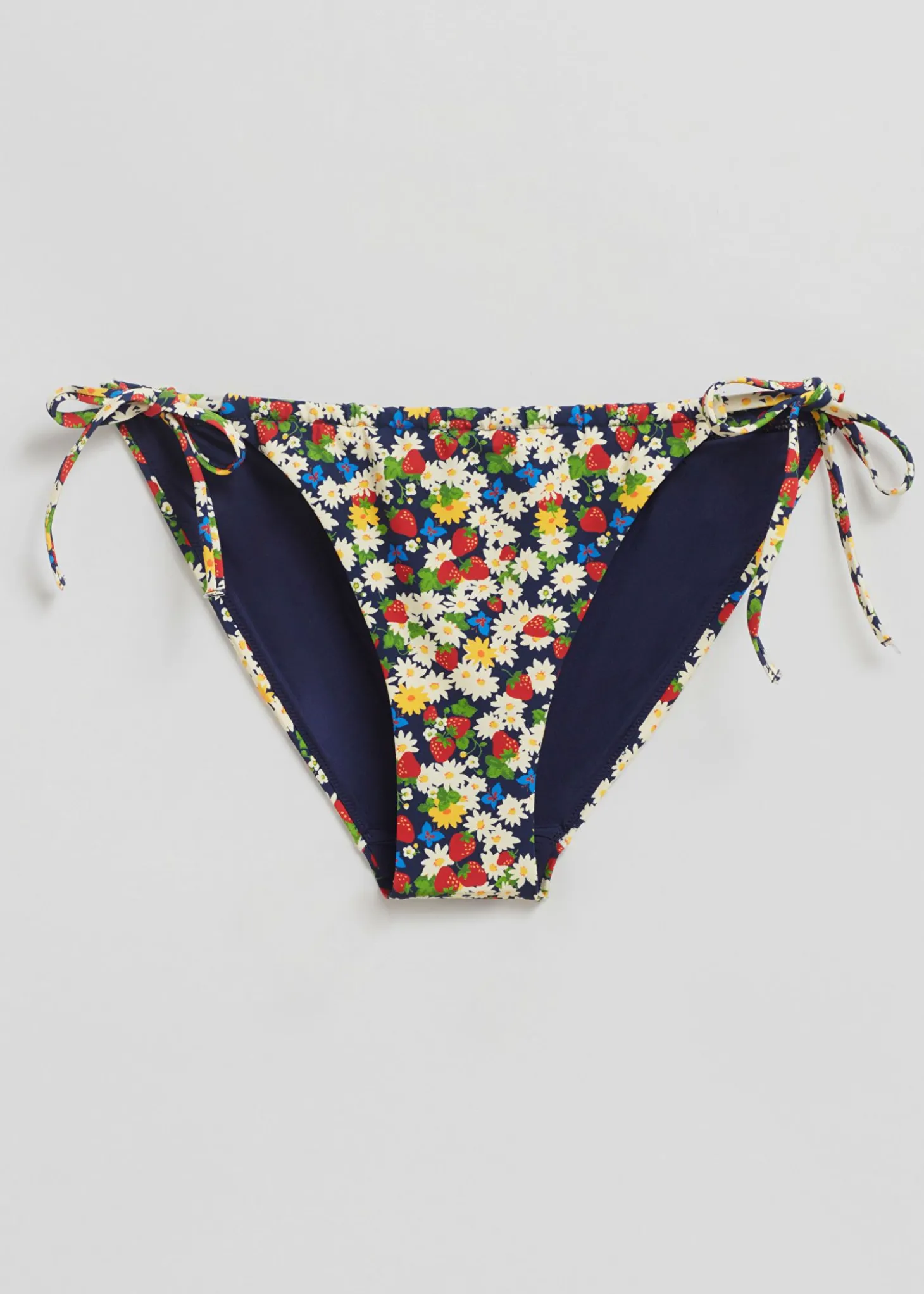 Bikinitruser