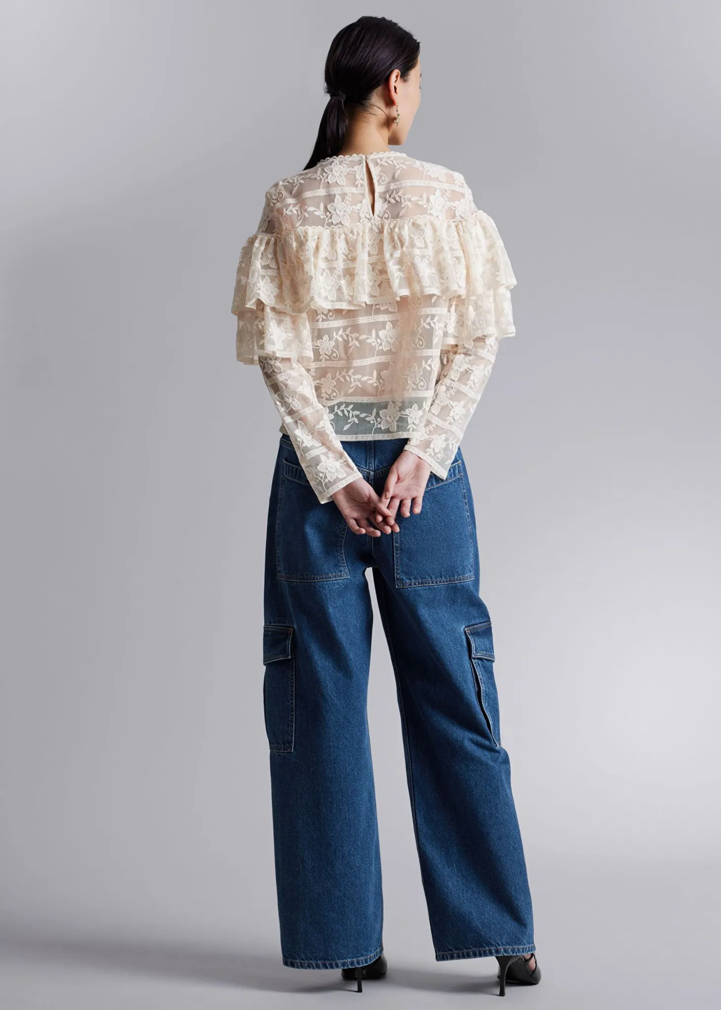 Blousebluse Med Volanger
