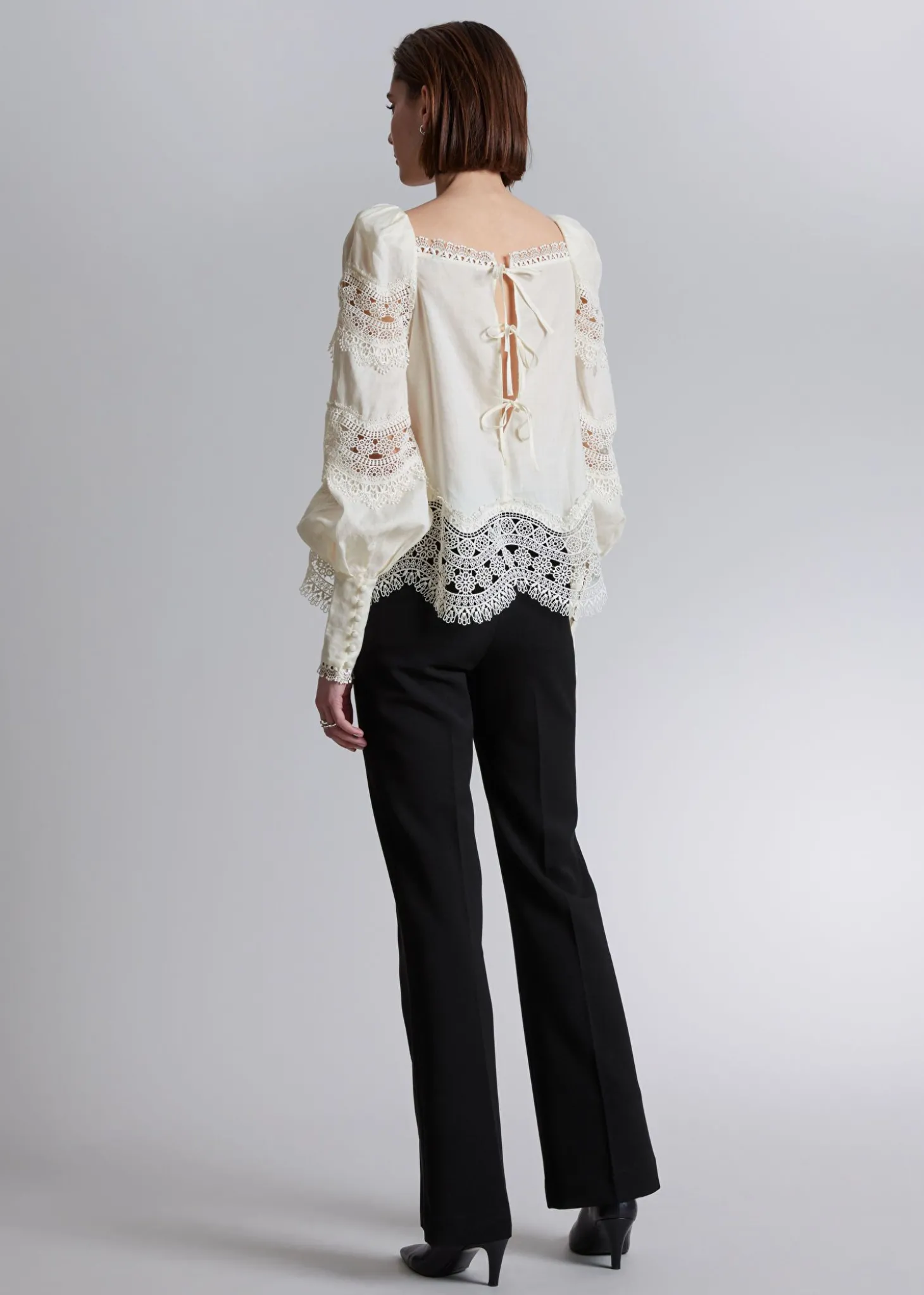 Blouse-Trimmet Bluse