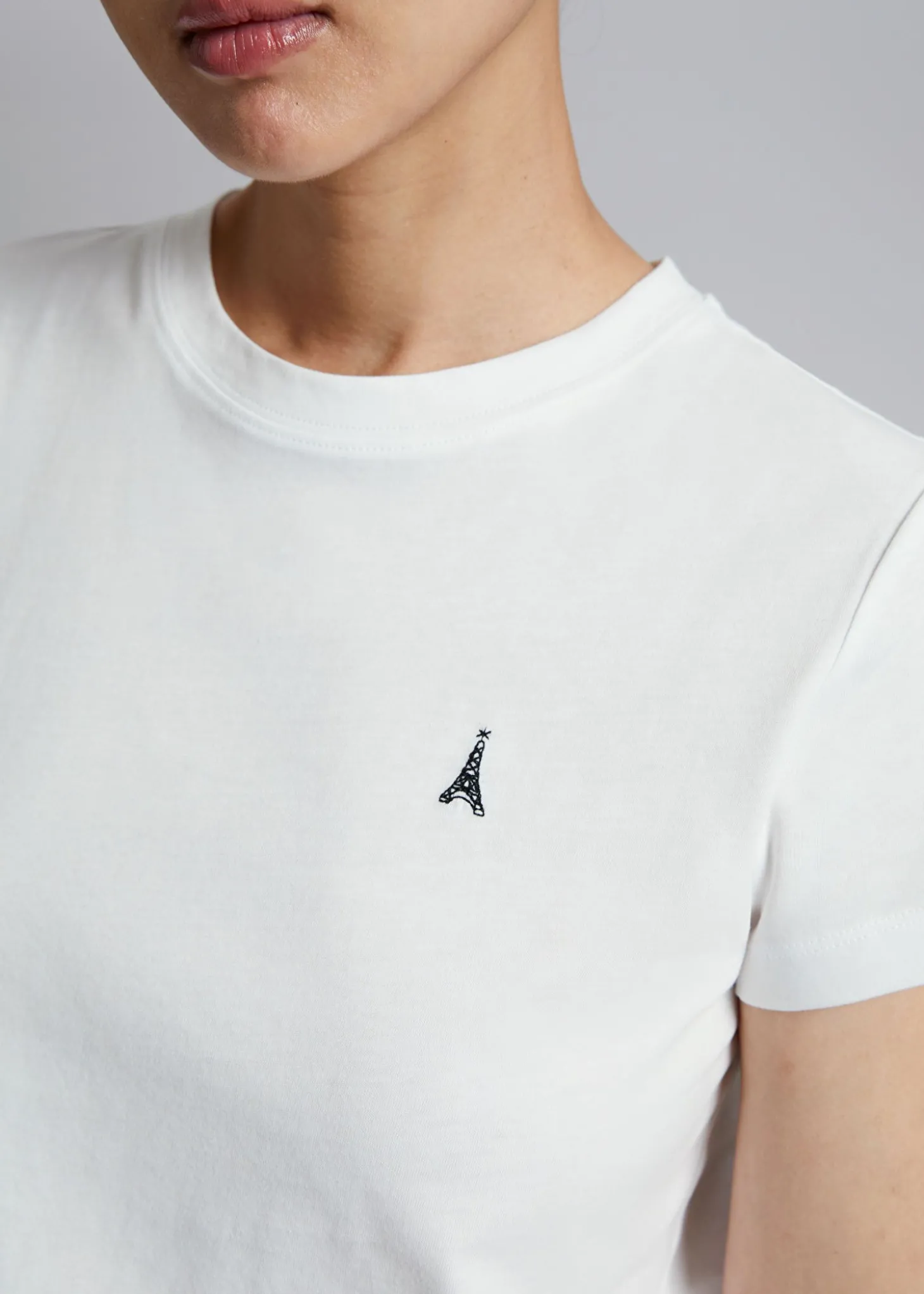 Brodert T-Skjørte