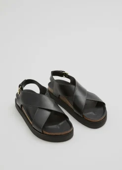 Criss-Cross Skinnsandaler