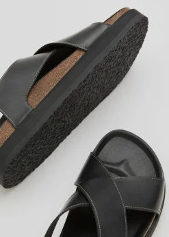 Criss-Cross Skinnsandaler