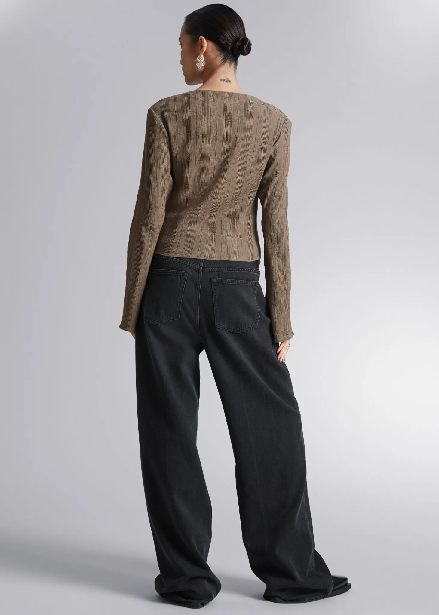 Cropped Asymmetrisk Frilled Topp