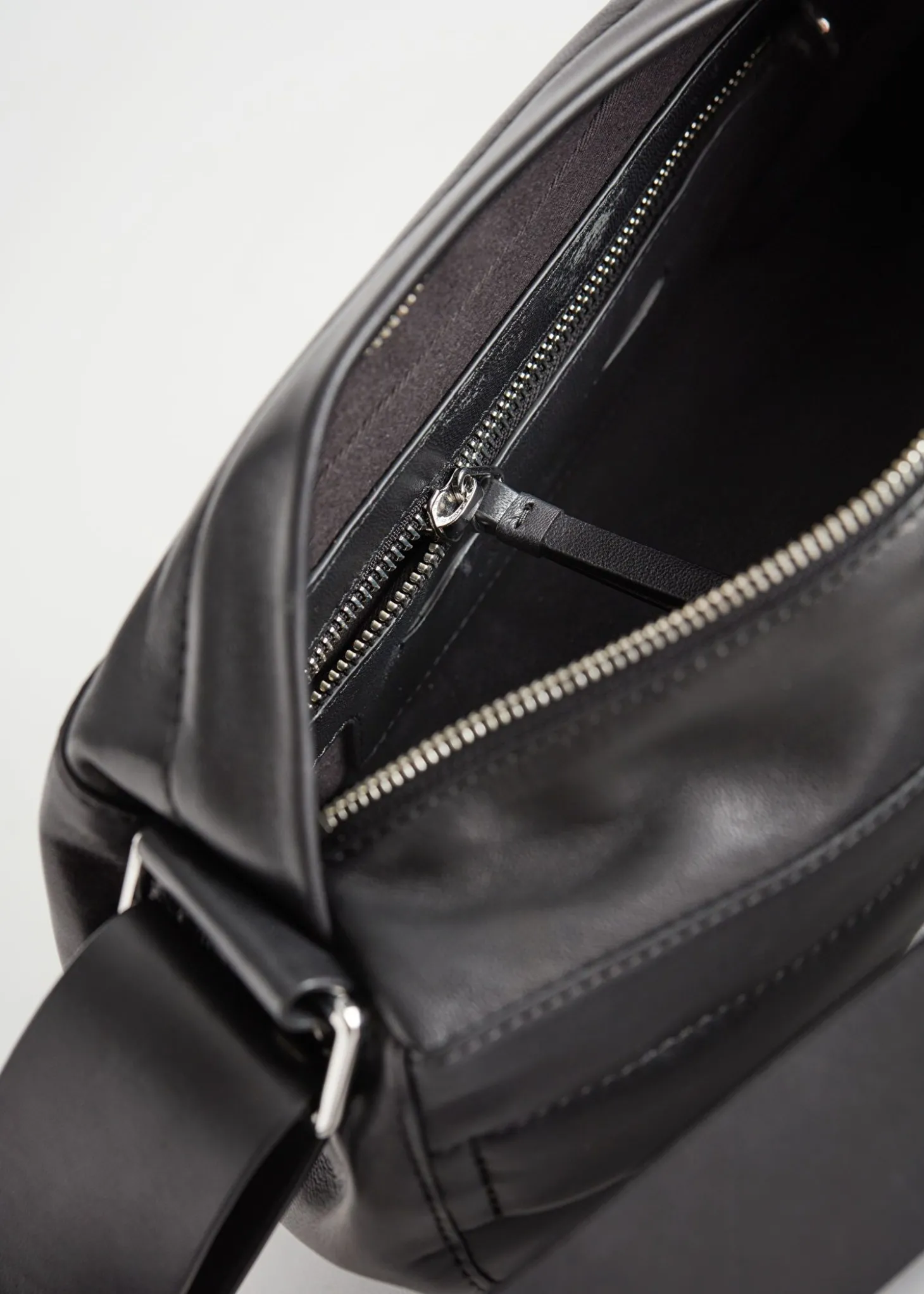 Crossbody-Veske I Mykt Skinn
