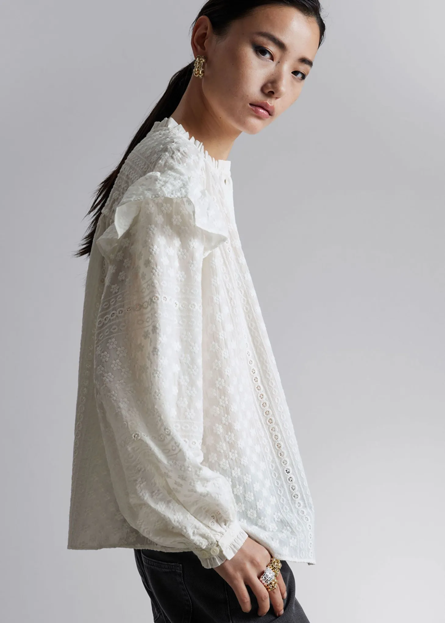 Frilled Floral Brodery Bluse