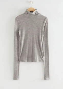 Langermet Topp Med Turtleneck I Ull