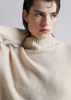 Mock-Neck Strikket Genser