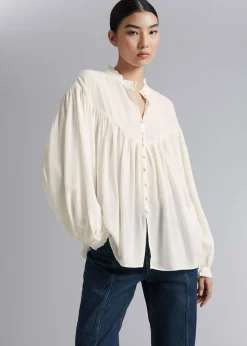 Oversized Frillbluse