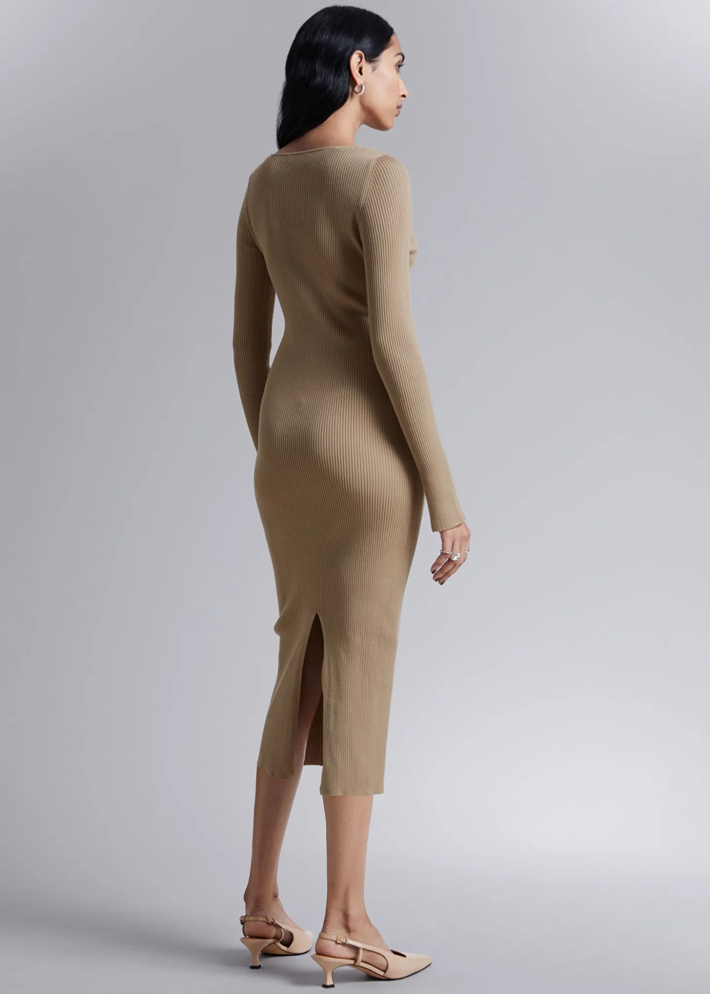 Ribbet Slim Midi-Kjole