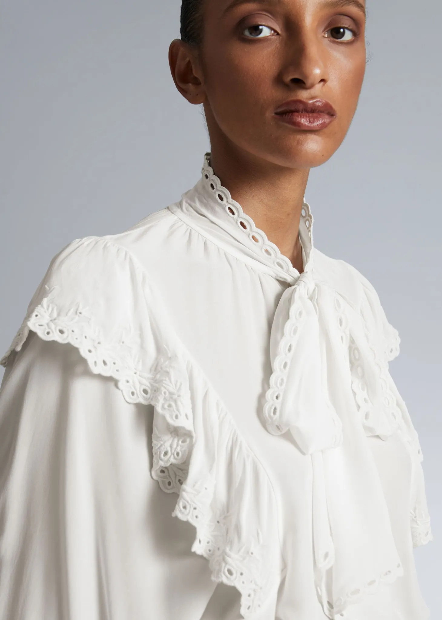 Skjoldet Ruffle Bluse