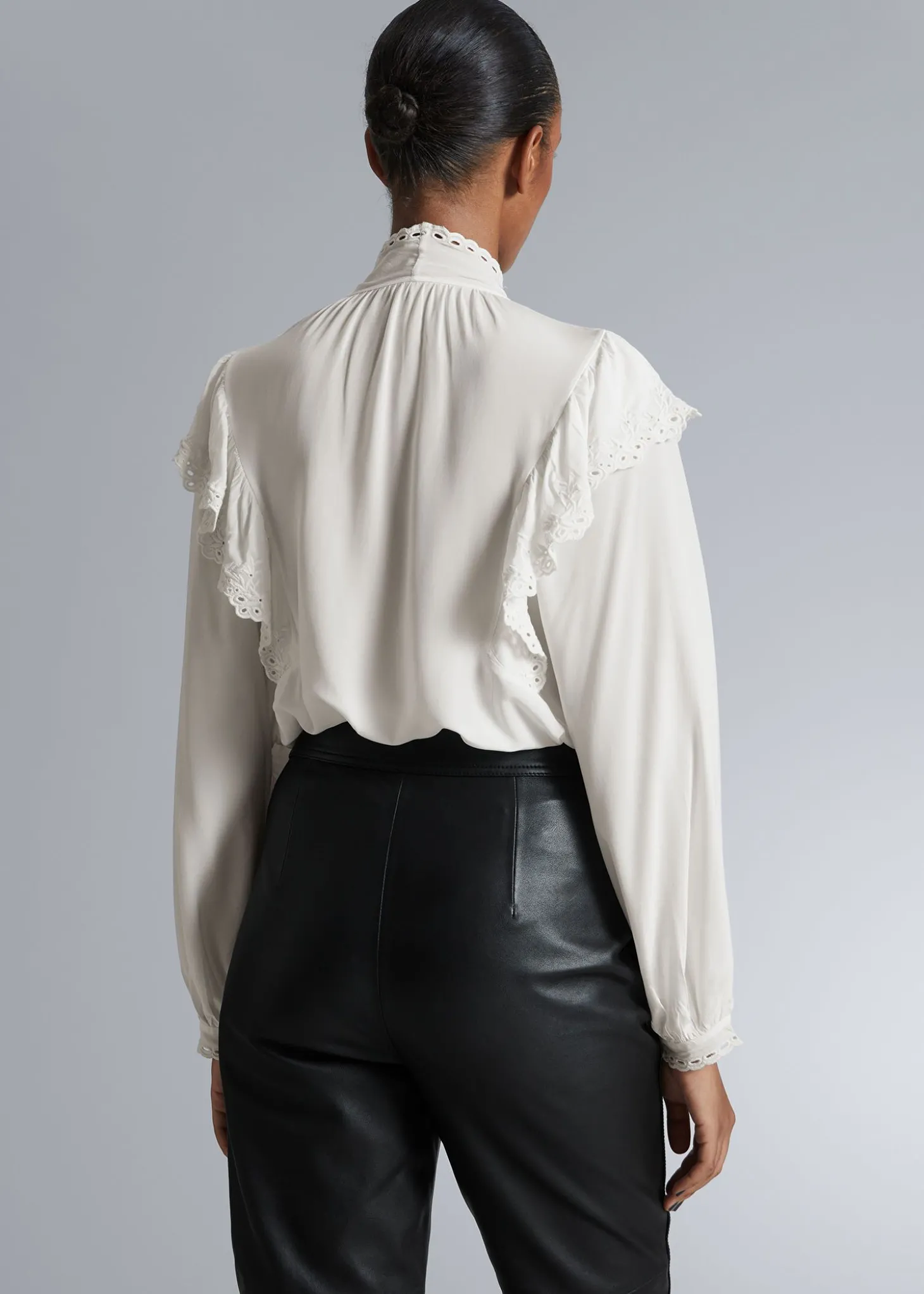 Skjoldet Ruffle Bluse