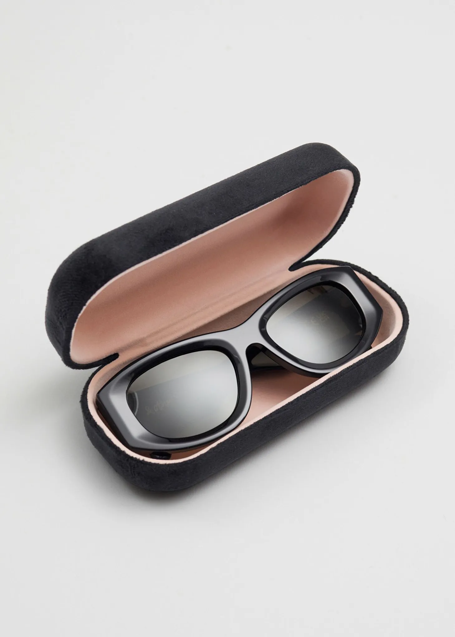 Sporty Silhouette Acetate Solbriller