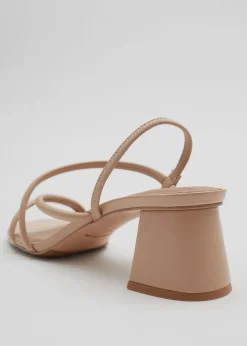 Strappy Blokkhaelsandaler