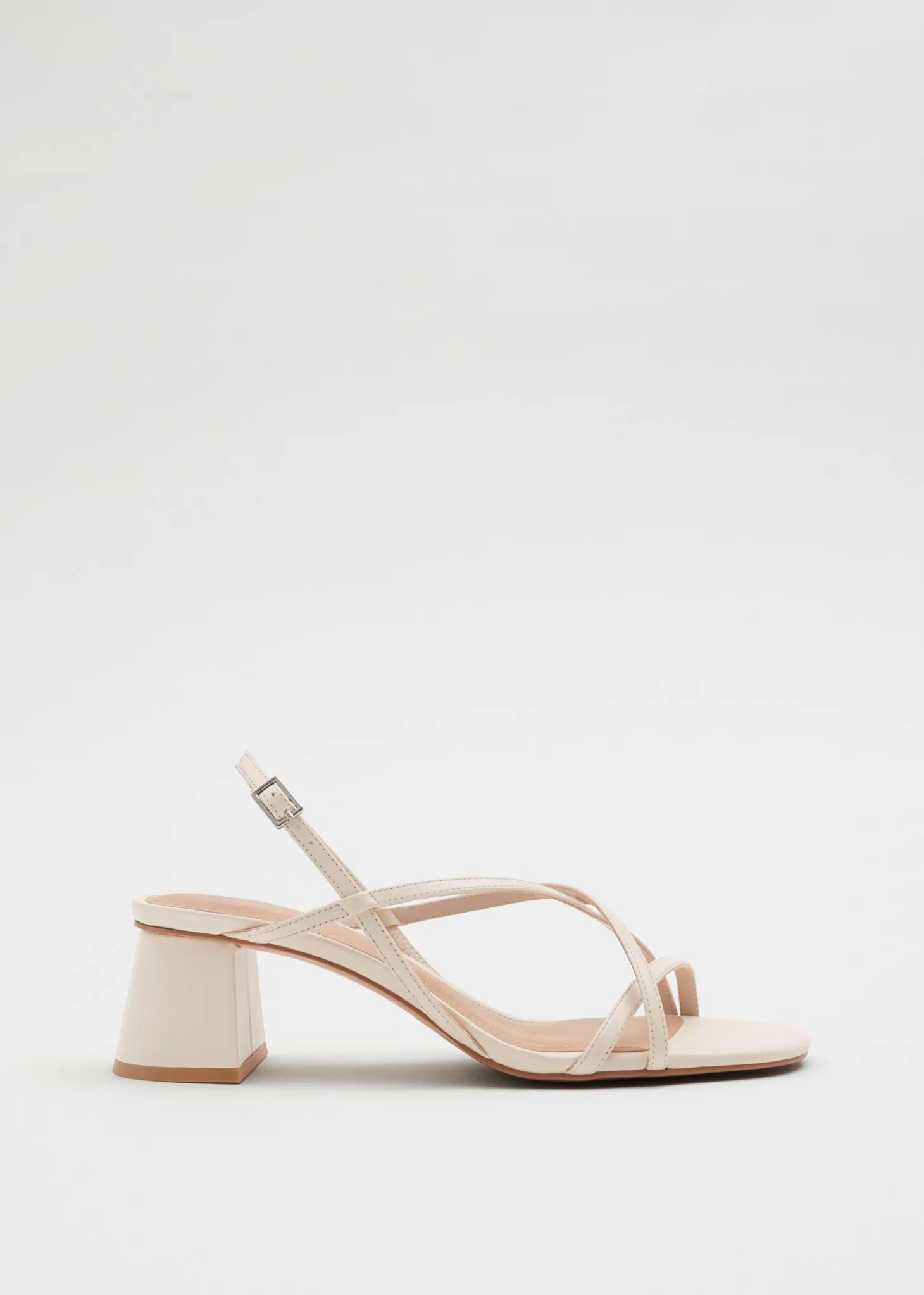 Strappy Skinnsandaler