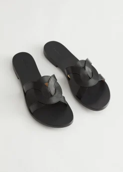 Vevde Skinnsandaler