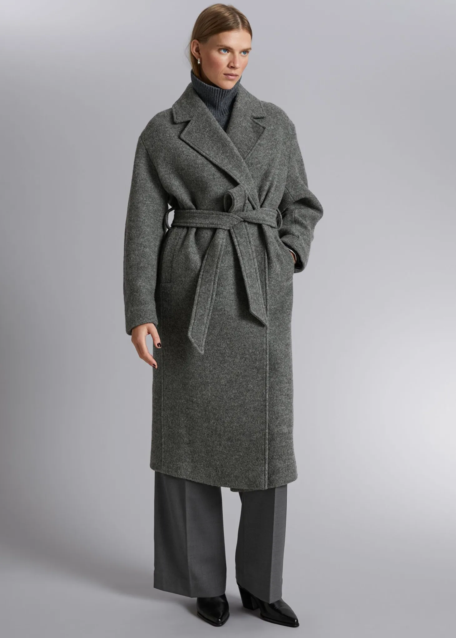 Voluminos Belted Wool Coat