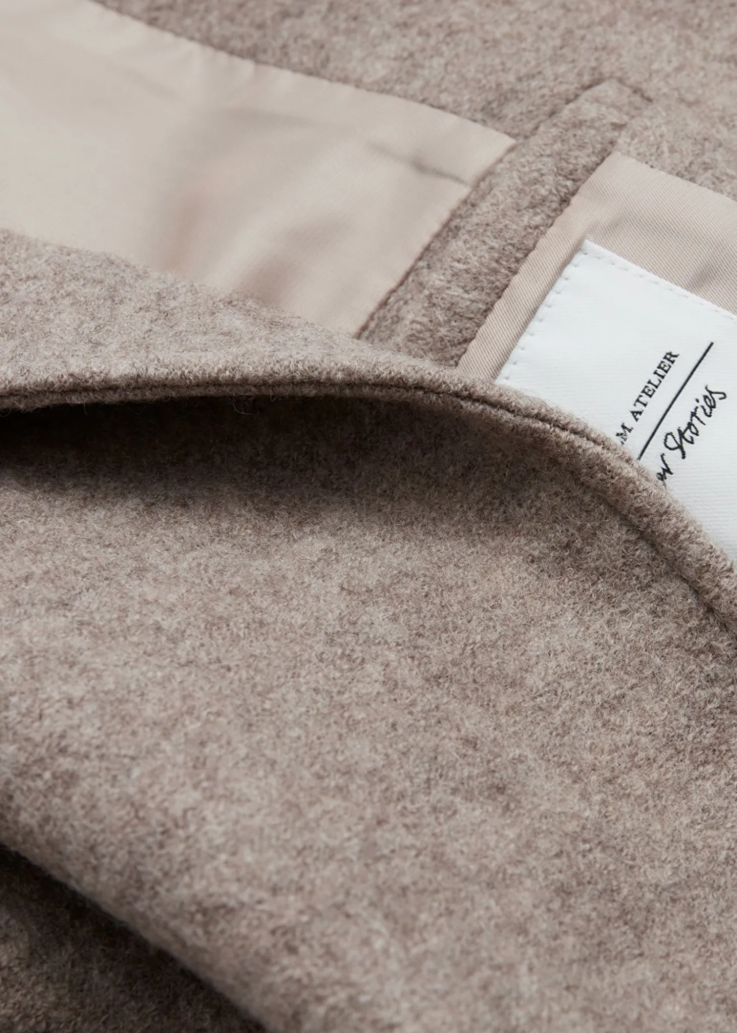 Voluminos Belted Wool Coat
